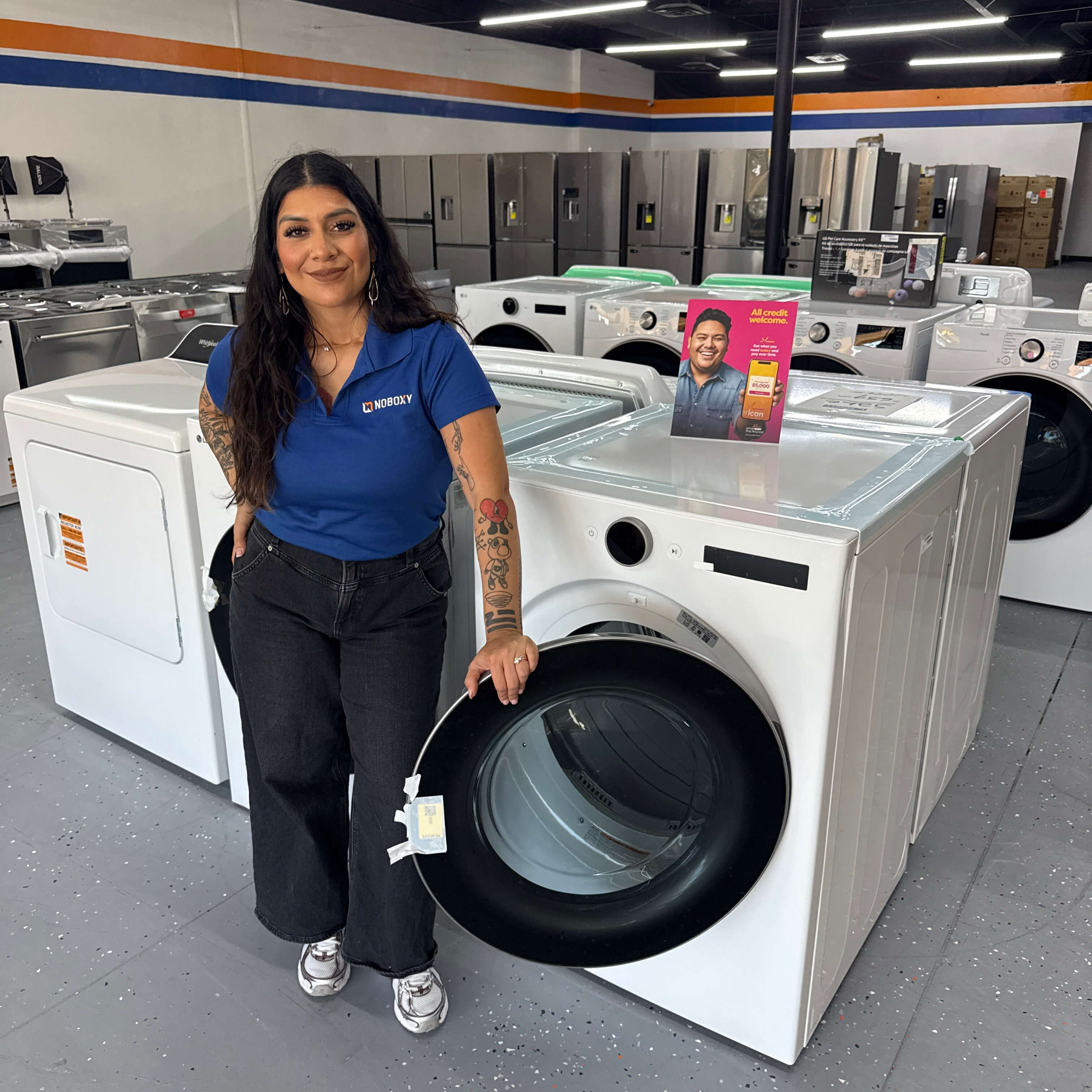 files/sales-associate-and-showroom-noboxy-lakeland.jpg